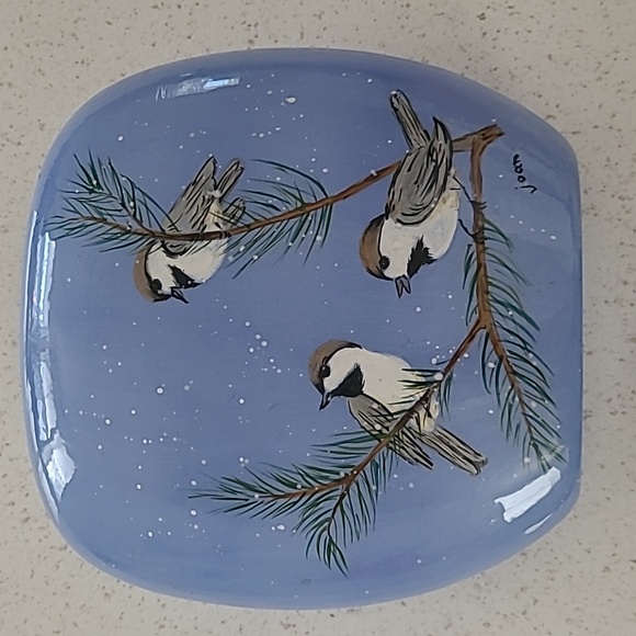 Ceramic Chickadee Vase. - Picture 2 of 4